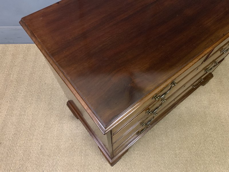 George III Mahogany Chest of Drawers