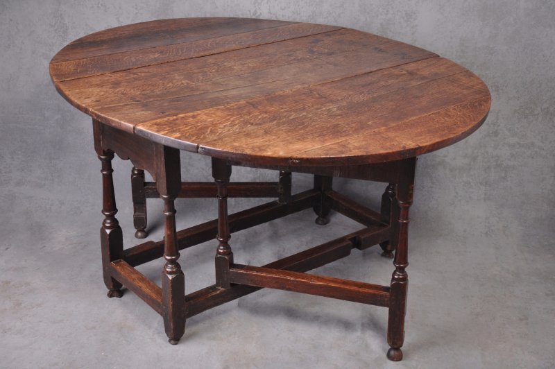 Late 17th Century Oak Gateleg Dining Table