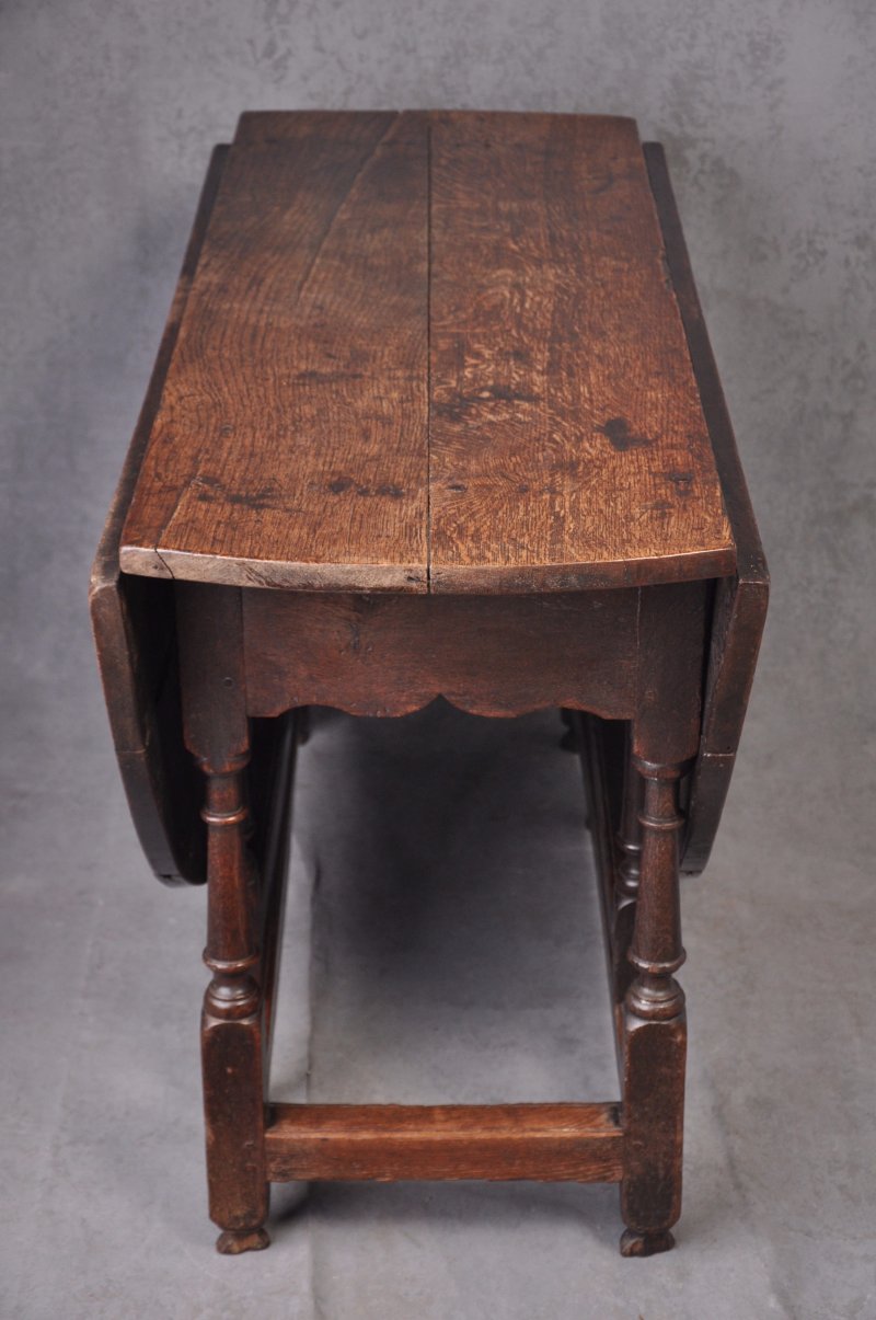 Late 17th Century Oak Gateleg Dining Table