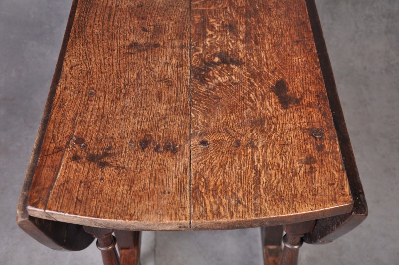 Late 17th Century Oak Gateleg Dining Table
