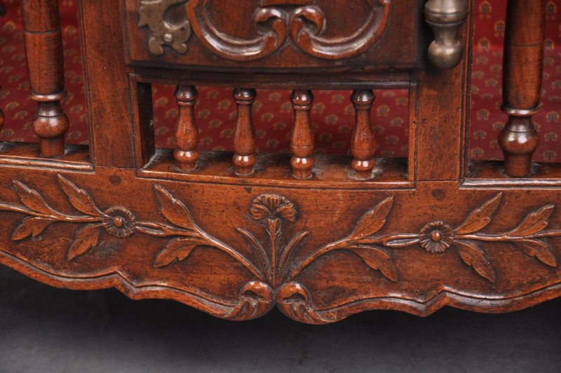 A Fine 18th Century Walnut French Panettiere