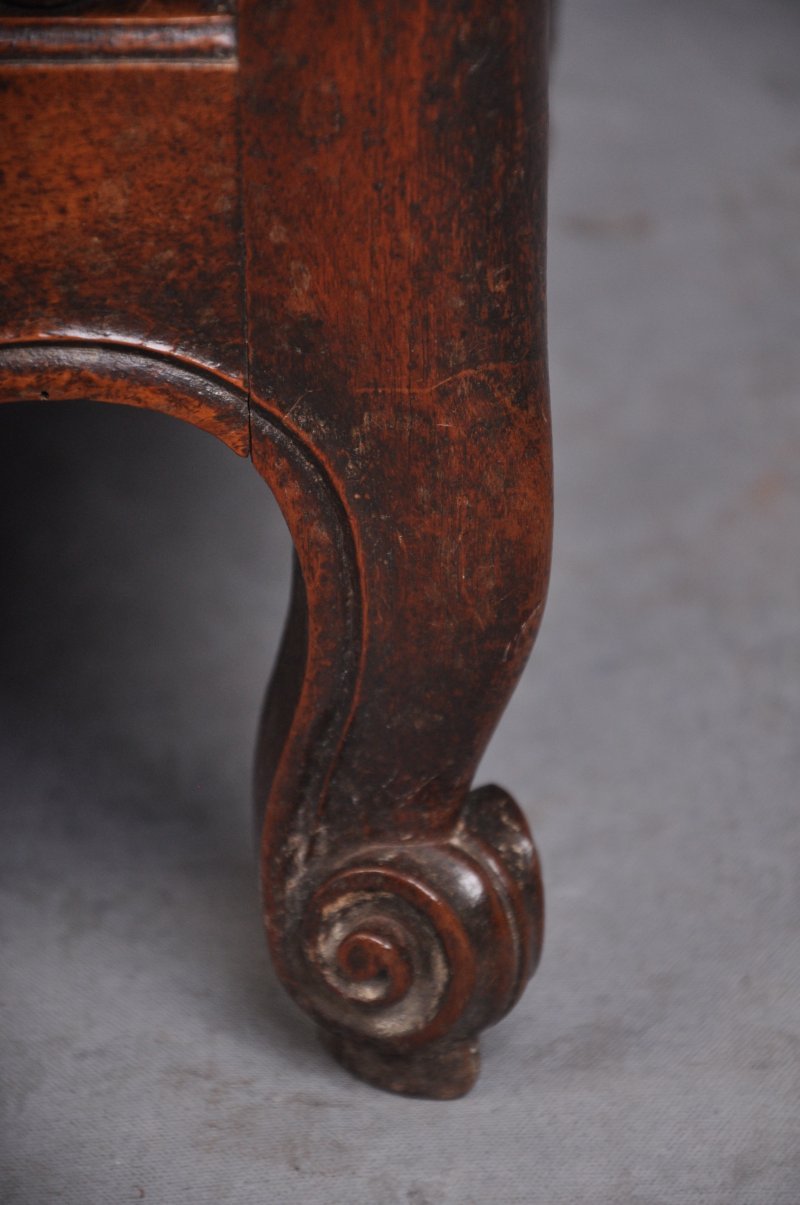 A Fine 18th Century Walnut French Panettiere