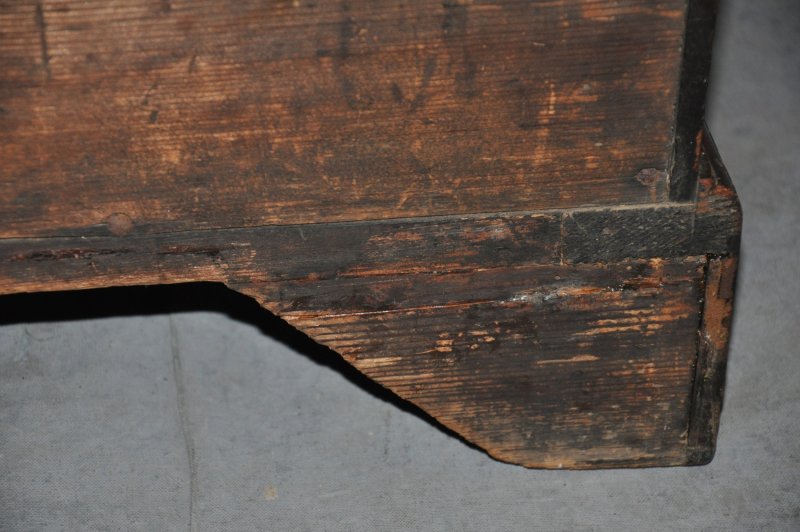 18th Century Mahogany Kneehole Desk