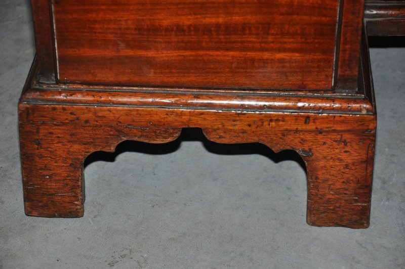 18th Century Mahogany Kneehole Desk