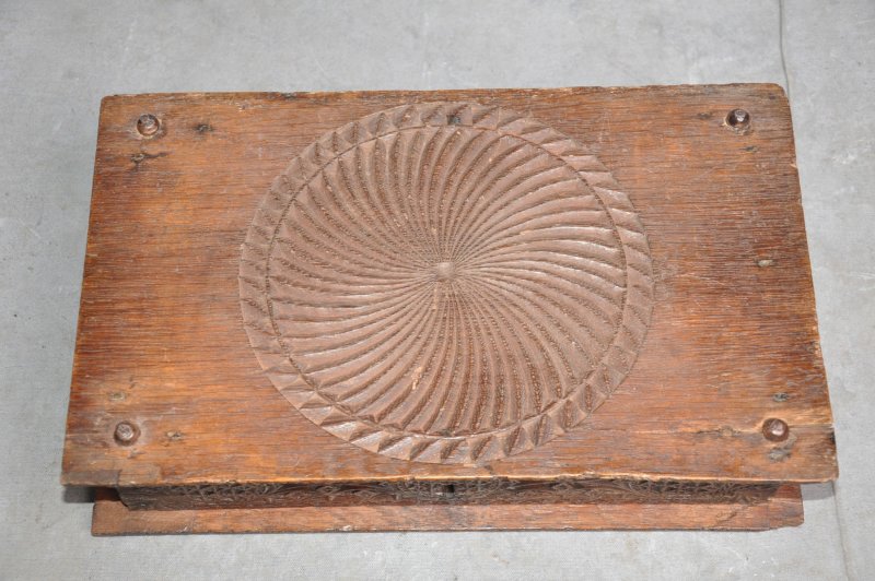 17th Century Oak Chip Carved Box
