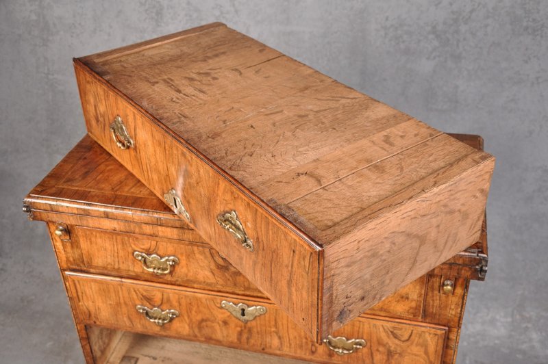Fine Early 18th Century Walnut Bachelors Chest