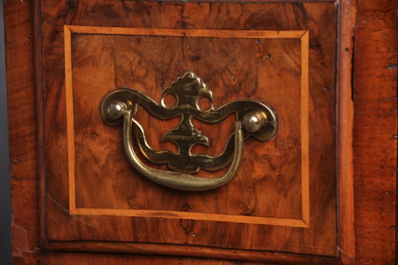 Early 18th Century Walnut Kneehole Desk