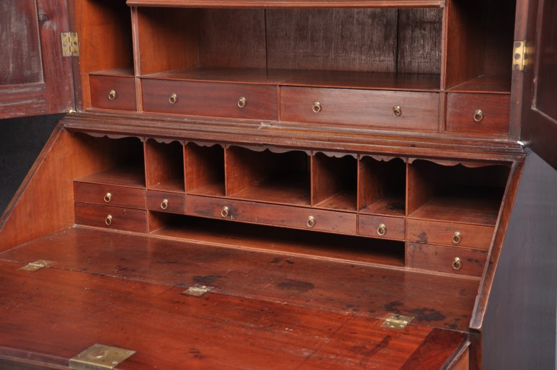 Fine 18th Century Mahogany Bureau Bookcase