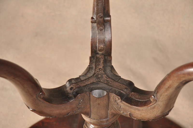 Fine 18th Century Mahogany Chippendale Tripod Table