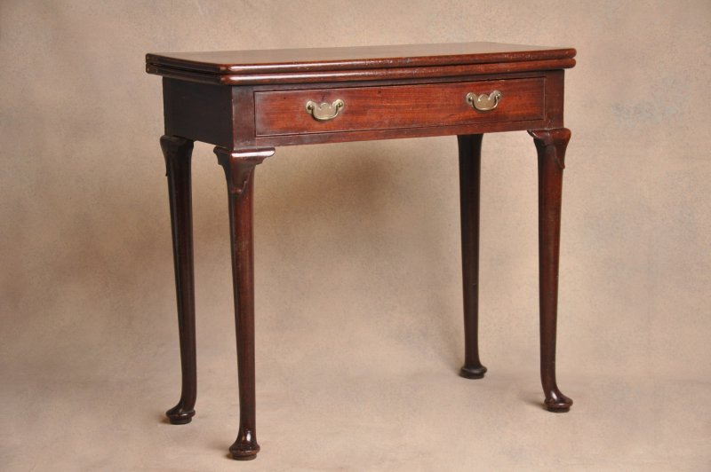 Mid 18th Century Mahogany Tea Table