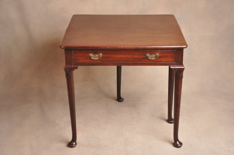 Mid 18th Century Mahogany Tea Table