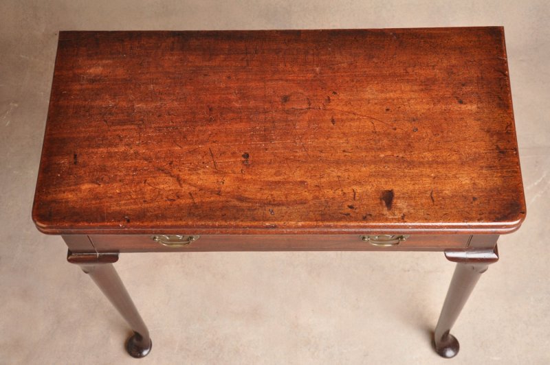 Mid 18th Century Mahogany Tea Table