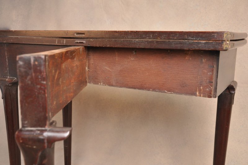 Mid 18th Century Mahogany Tea Table