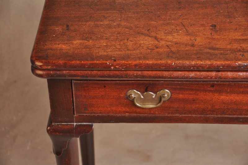 Mid 18th Century Mahogany Tea Table