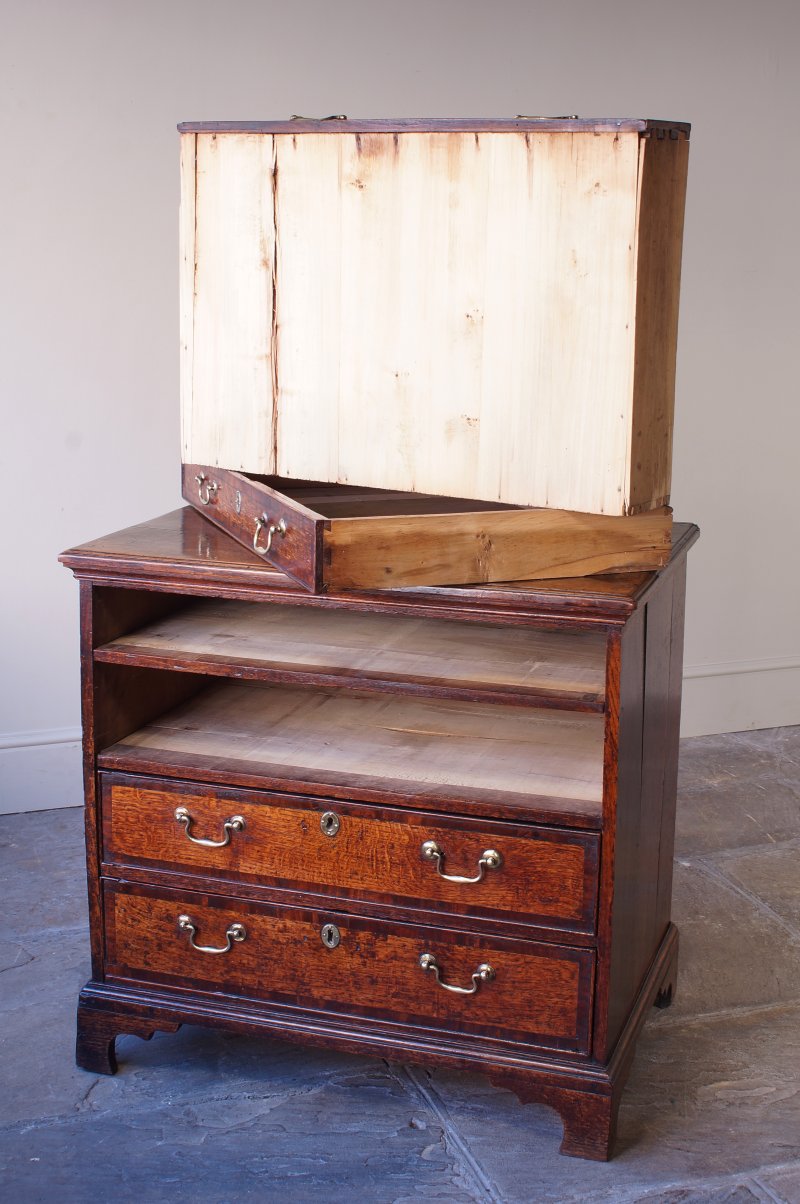 A Small 18th Century Oak Chest Of Drawers.
