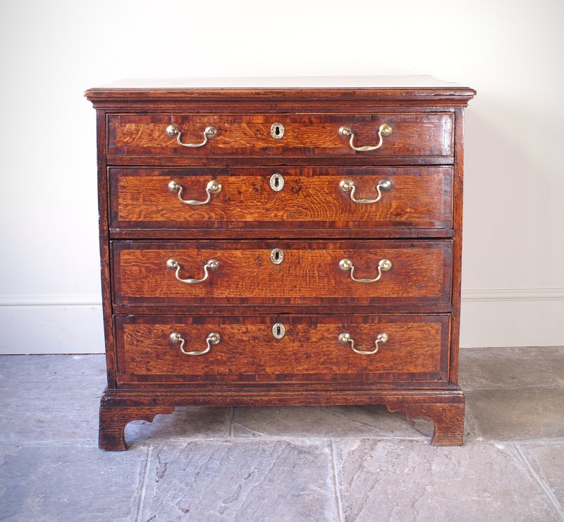 A Small 18th Century Oak Chest Of Drawers.