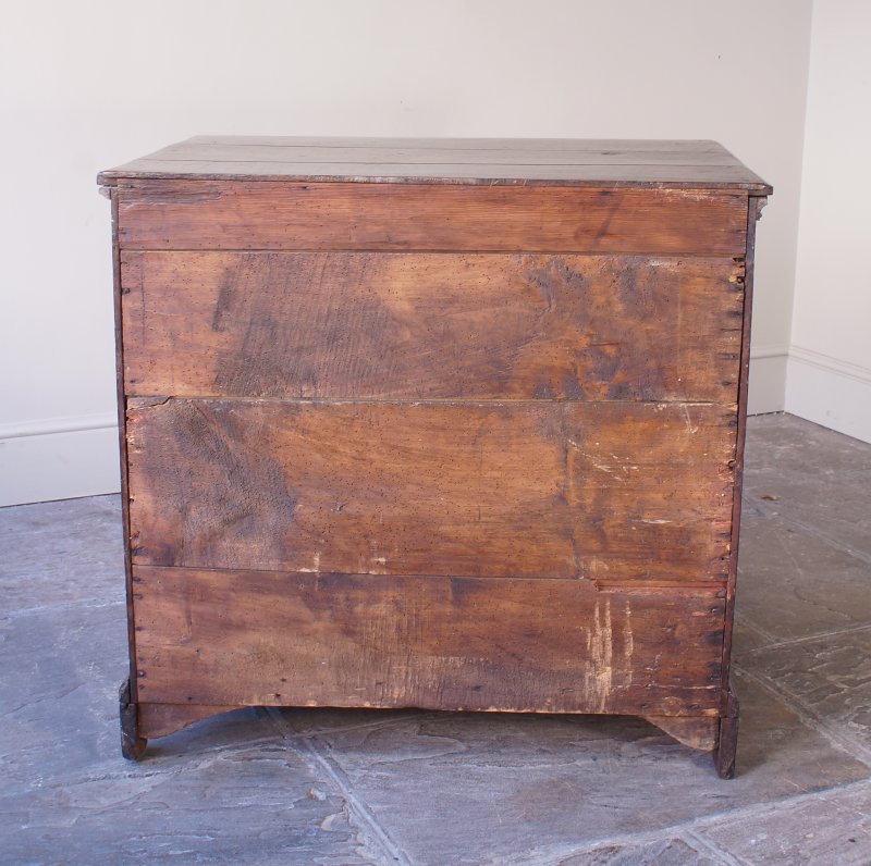 A Small 18th Century Oak Chest Of Drawers.