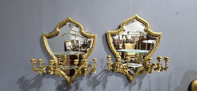 Outstanding Large Pair Large Gilt Girondoles