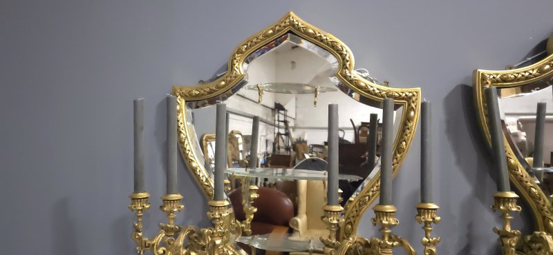 Outstanding Large Pair Large Gilt Girondoles