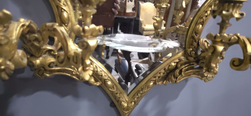 Outstanding Large Pair Large Gilt Girondoles