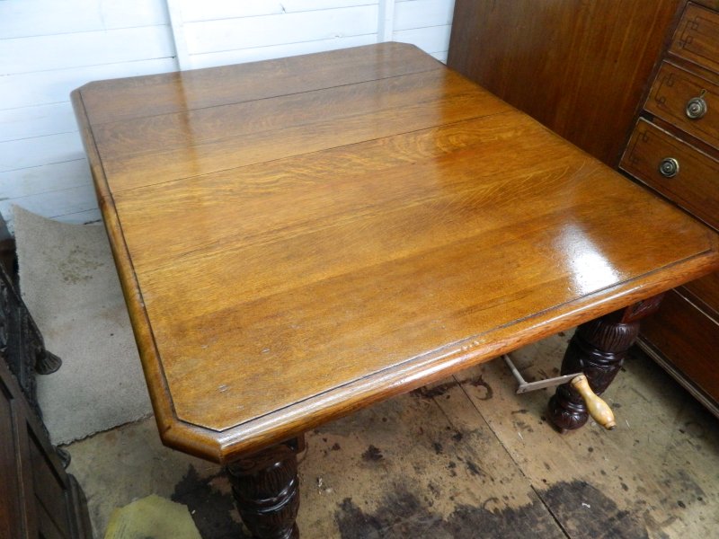 Solid Oak Wind Out Extending Table