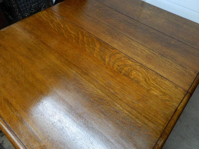 Solid Oak Wind Out Extending Table