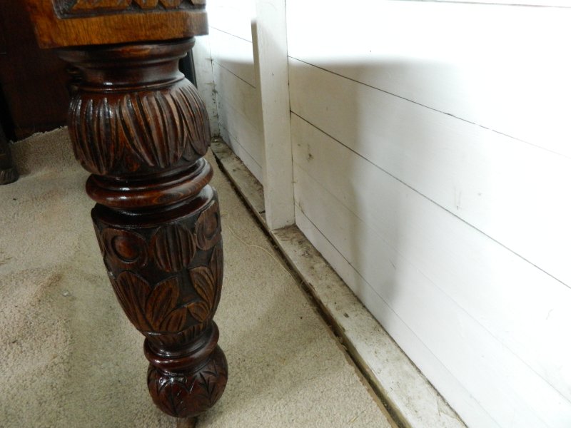 Solid Oak Wind Out Extending Table