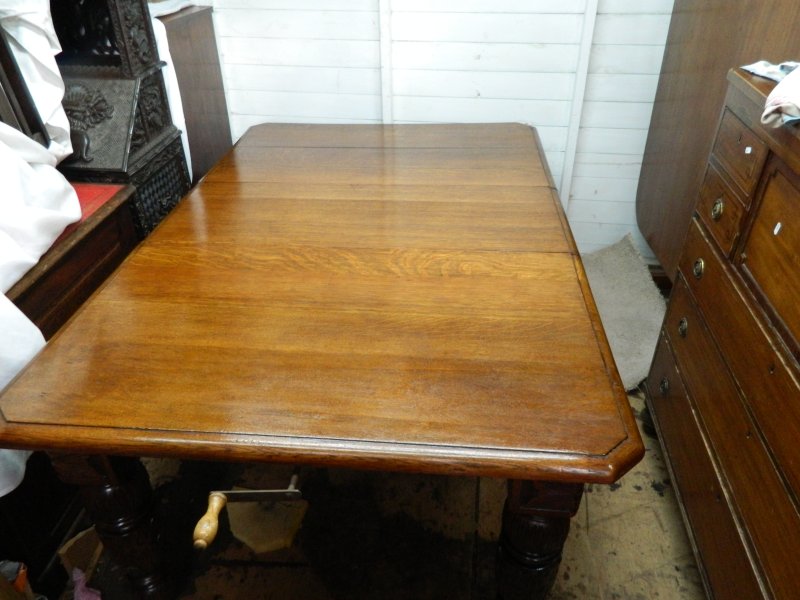 Solid Oak Wind Out Extending Table