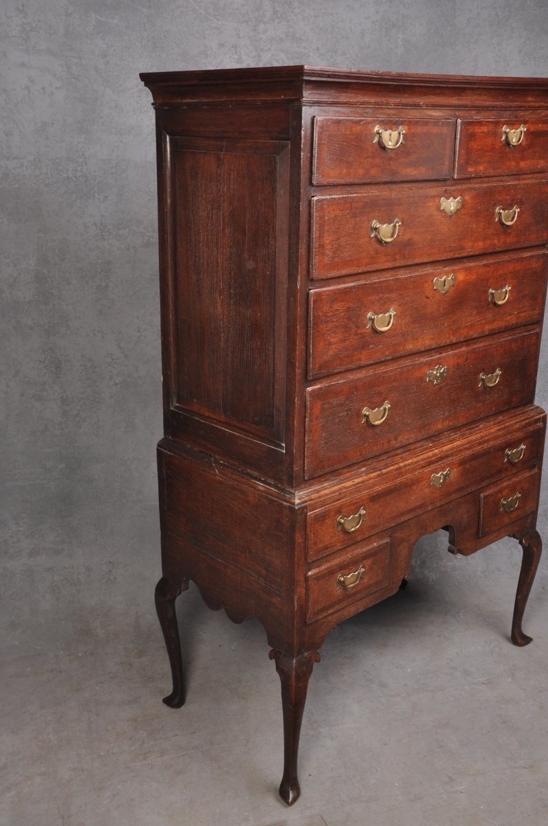 Early 18th Century Oak Chest On Stand