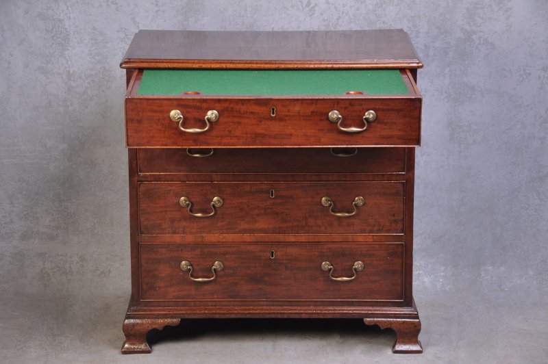 18th Century Mahogany Dressing Chest With Fitted Drawer