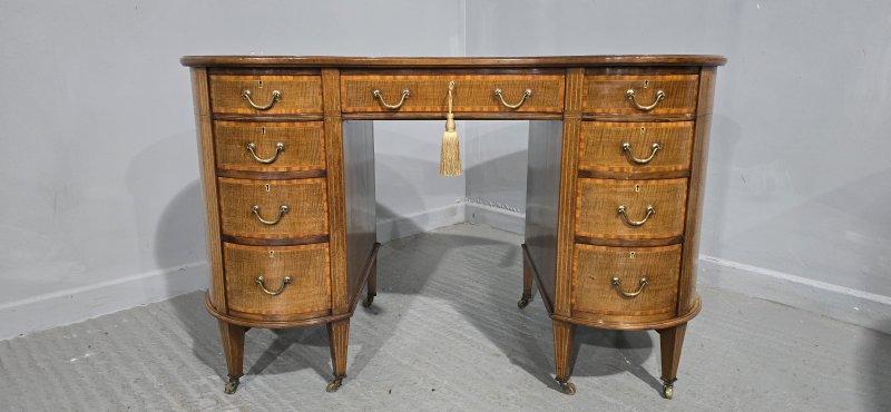 Super Kidney Shaped Mahogany Desk
