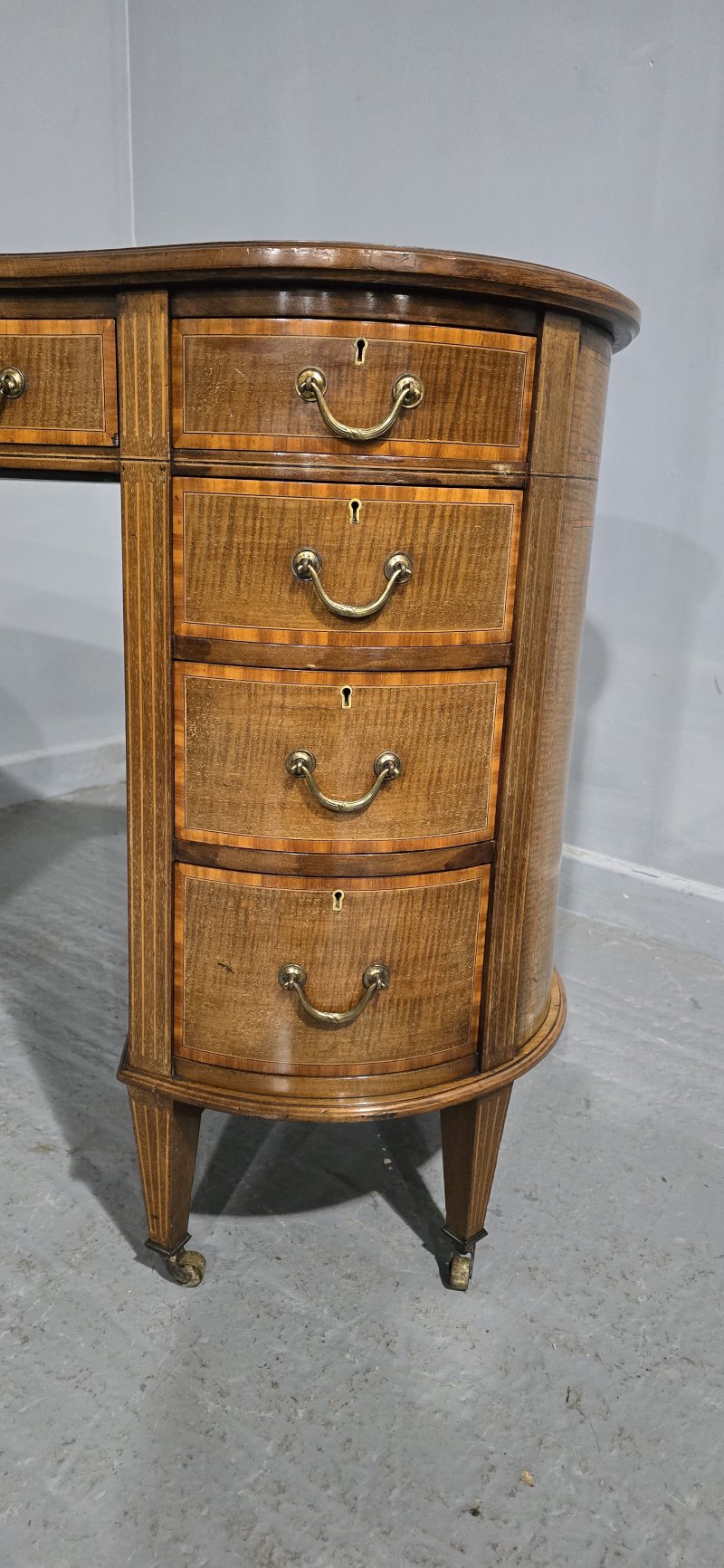 Super Kidney Shaped Mahogany Desk