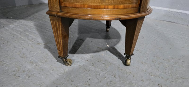 Super Kidney Shaped Mahogany Desk