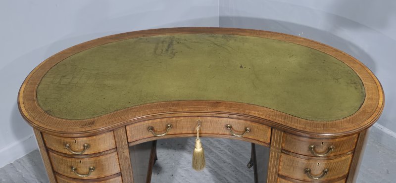 Super Kidney Shaped Mahogany Desk