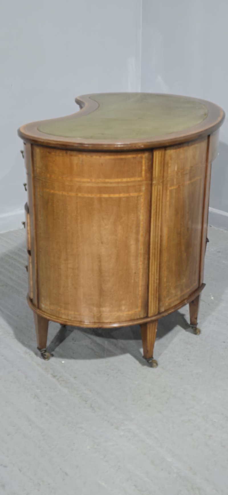 Super Kidney Shaped Mahogany Desk