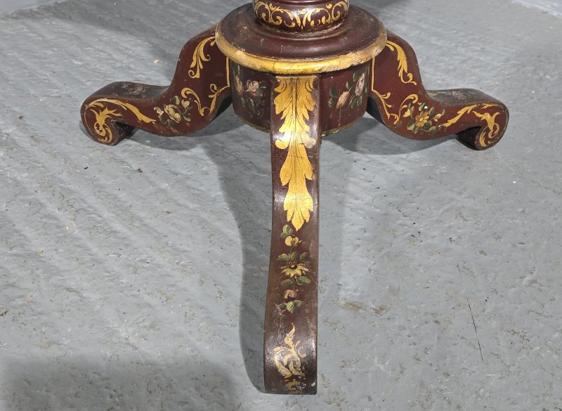 Superb Italian Painted Table