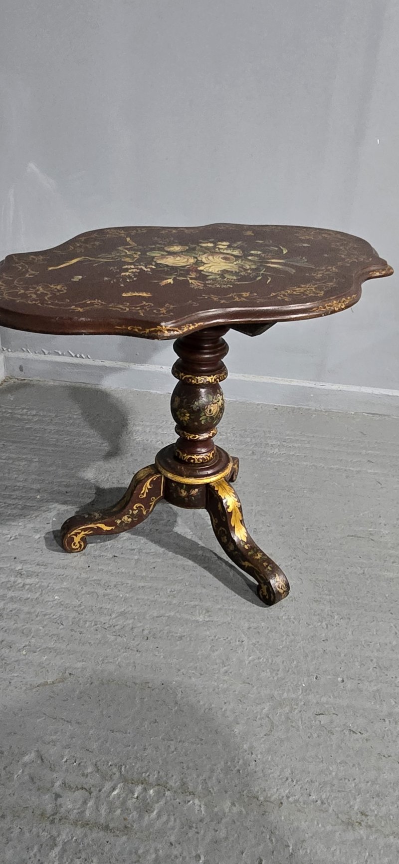 Superb Italian Painted Table