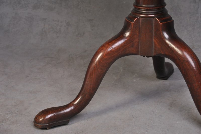 Fine 18th Century Dumb Waiter