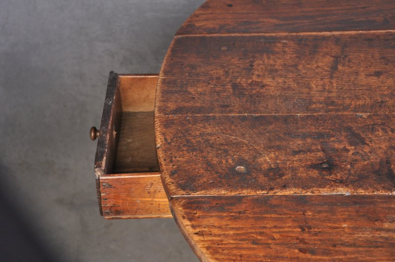 17th Century Oak Gateleg Table