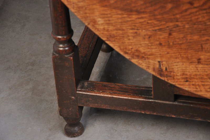 17th Century Oak Gateleg Table