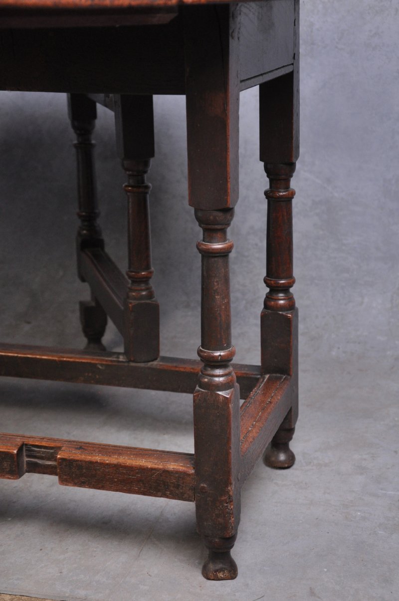 17th Century Oak Gateleg Table