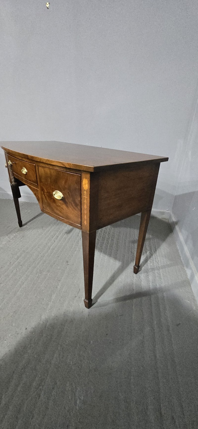 Georgian Mahogany Sideboard of Small Proportions