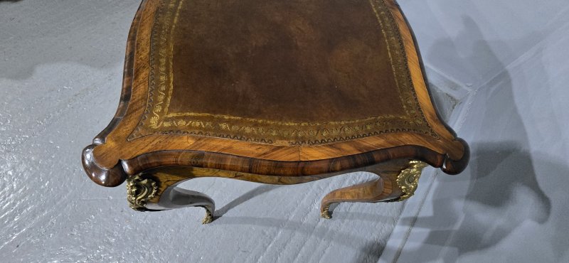 Fine French Burr Walnut Bureau Platt Desk