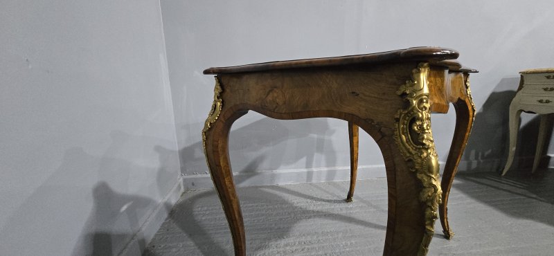 Fine French Burr Walnut Bureau Platt Desk