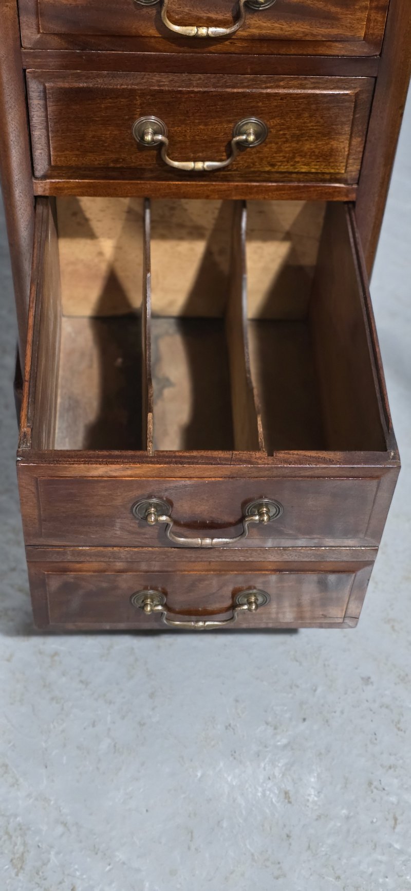 Superb Mahogany Pedestal Desk