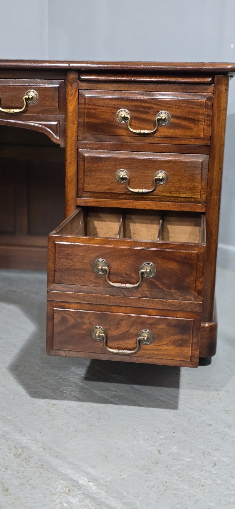 Superb Mahogany Pedestal Desk