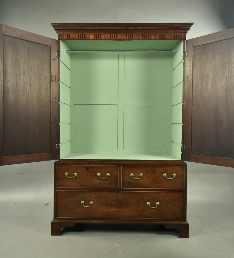 Georgian mahogany wardrobe