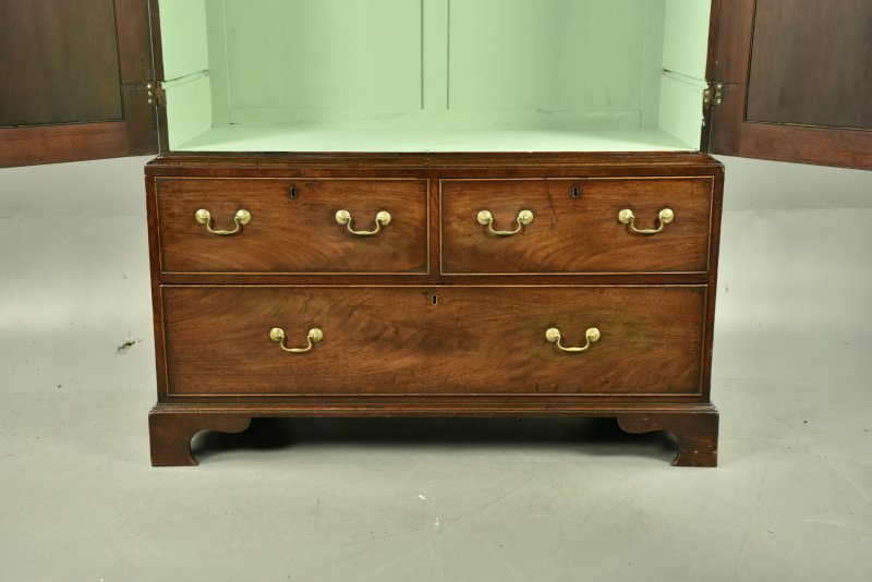 Georgian mahogany wardrobe