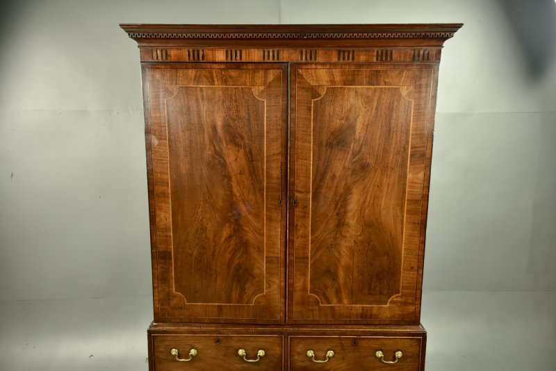 Georgian mahogany wardrobe