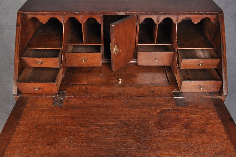 Early 18th Century Oak Bureau